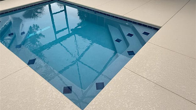 new spool. A spa and pool in one.